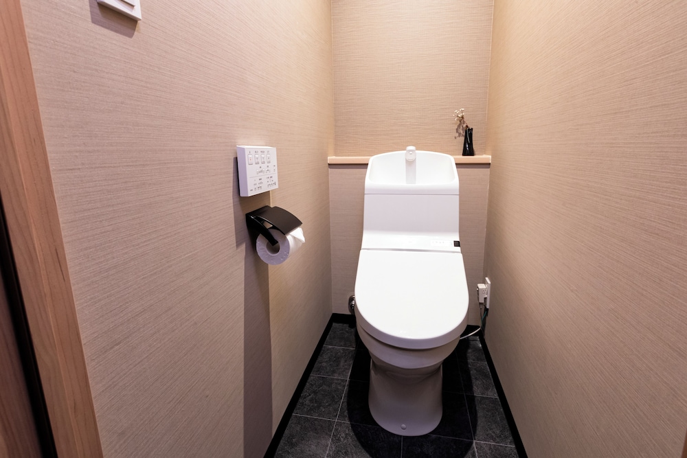 スタンダード ツインルーム バスルーム1 | 鈴 白川南