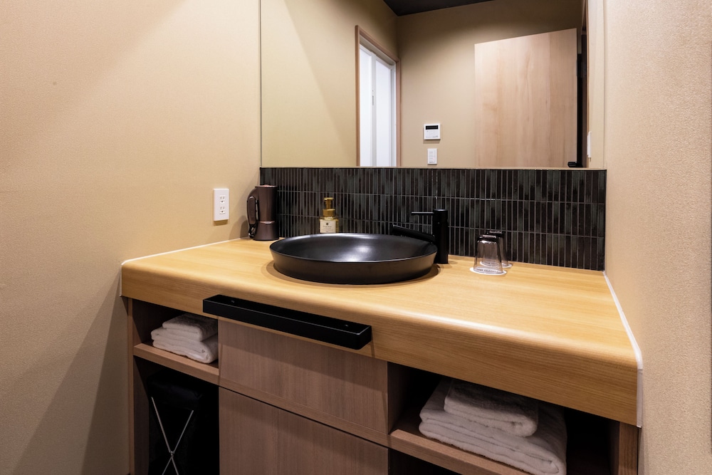 スタンダード ツインルーム バスルーム0 | 鈴 白川南