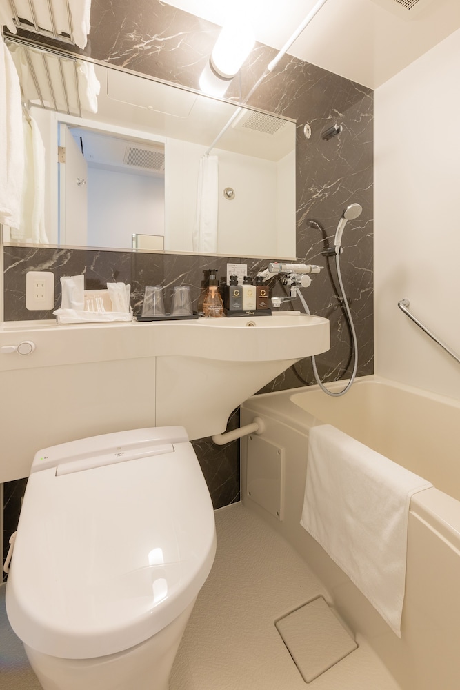 スタンダード ダブルルーム バスルーム0 | トーセイホテル ココネ浅草蔵前