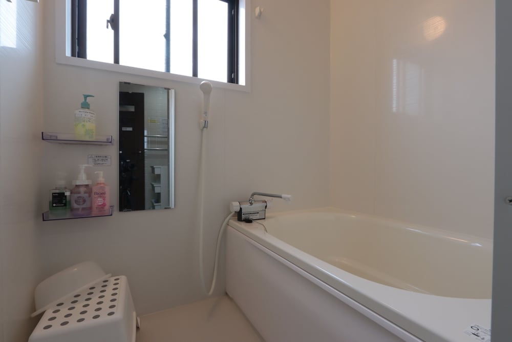 和室 (303) 共用バスルーム1 | Guesthouse Ivy