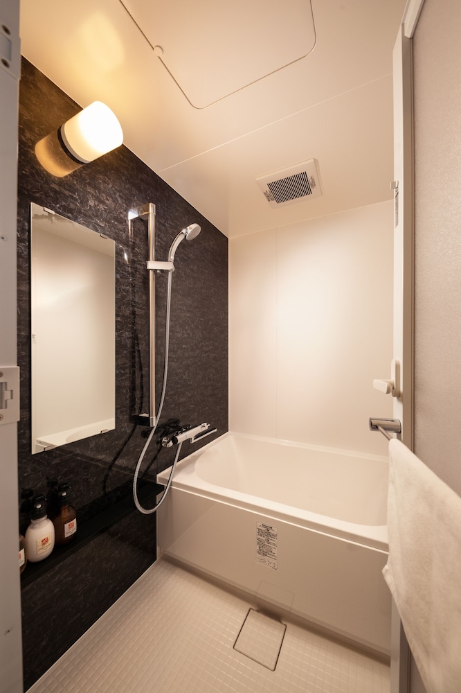 ダブルルーム バスルーム0 | Connect inn 七条鴨川