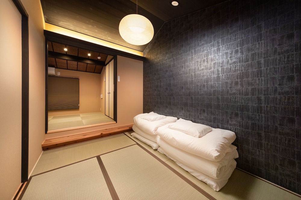 京町家一棟貸し 南側 客室4 | 奏 九条明田町別邸