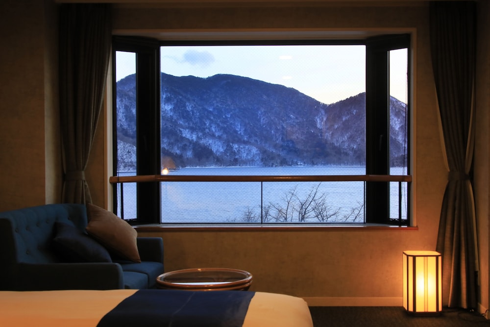 コンフォート ツインルーム シングルベッド 2 台 客室1 | ゆとりろ日光