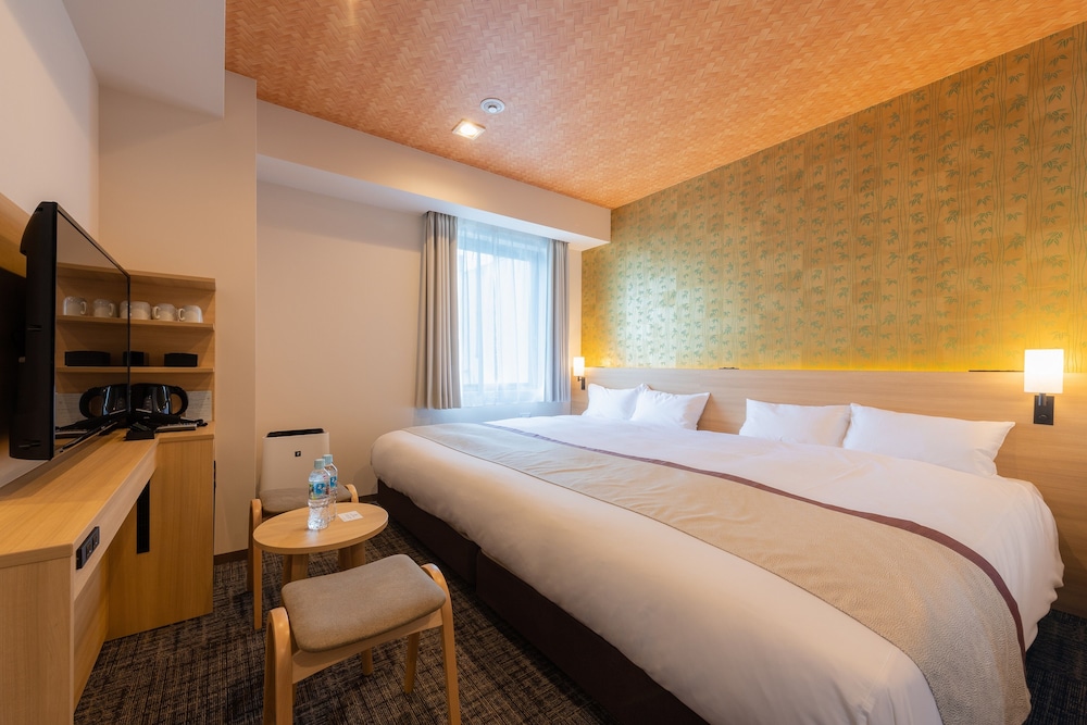 ラージキング 禁煙 客室2 | トーセイホテル ココネ上野御徒町