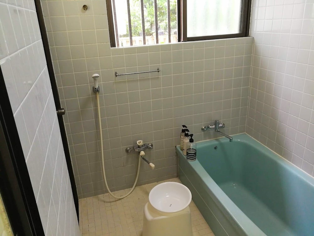 POLEPOLE HOUSE 1棟貸切 深めの浴槽0 | Sea Side Guest House POLEPOLE