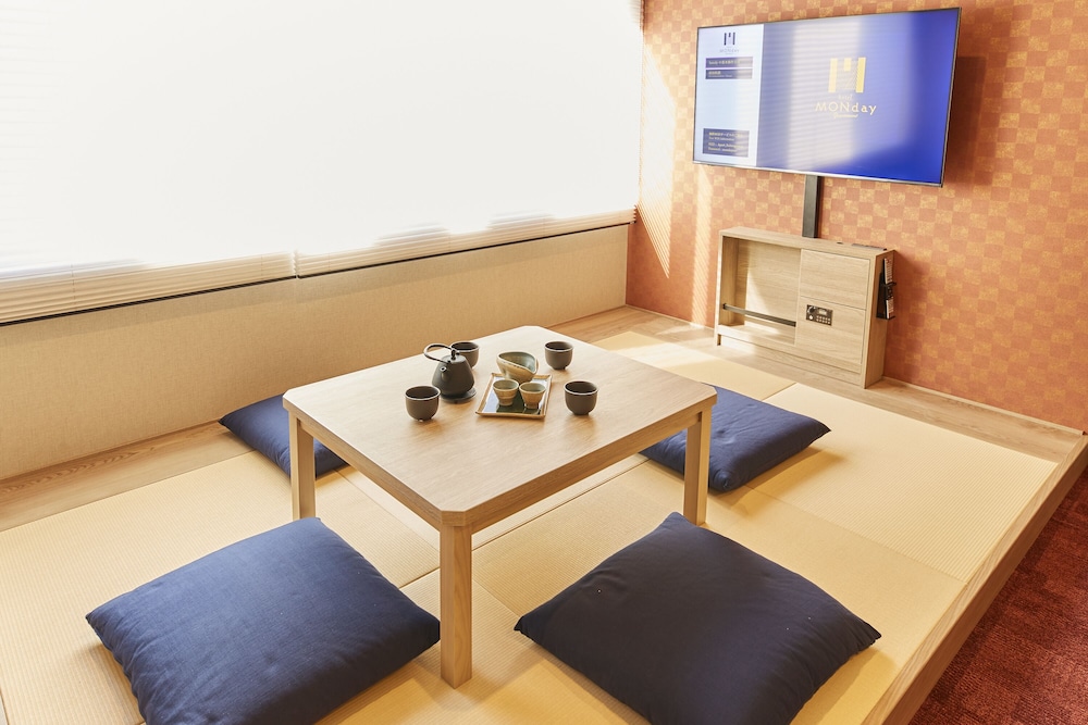 デラックス ジャパニーズルーム リビング エリア0 | MONday Apart 日本橋人形町 (旧 : MONday Apart 日本橋水天宮前)