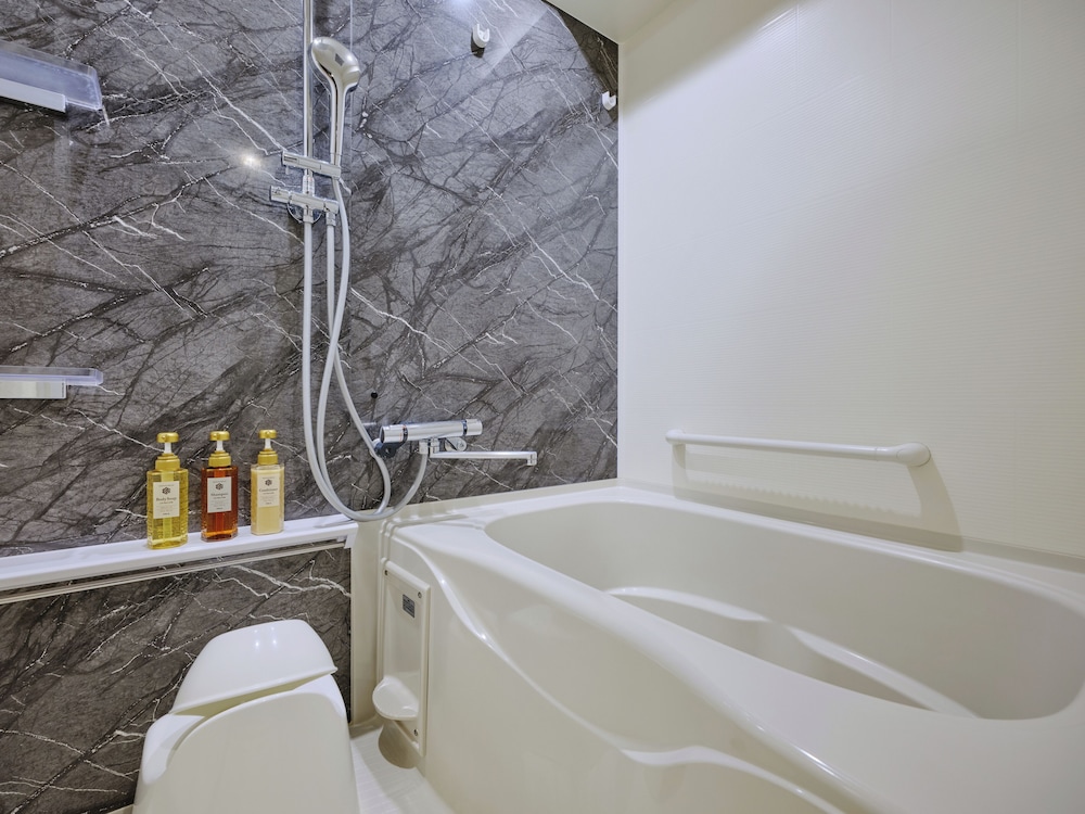 グラン ファミリールーム バスルーム2 | MONday Apart Premium 浜松町