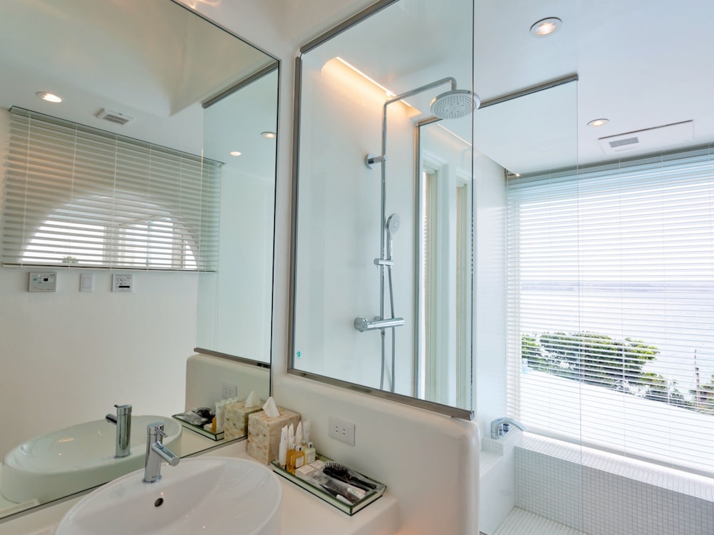 クレタ（Type C 露天風呂付き・大人定員２名） バスルーム2 | Yuki Suite Kourijima