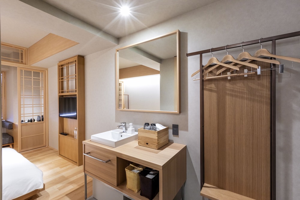 禁煙 ダブルルーム シャワートイレ付 最大2名まで 客室2 | ONSEN RYOKAN 由縁 札幌