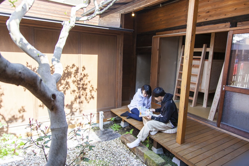 会議室1 | Fukuoka Guesthouse SHIP