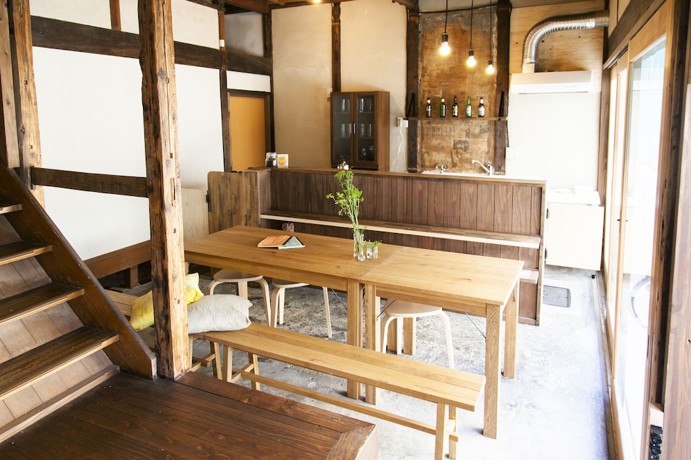 レストラン1 | Fukuoka Guesthouse SHIP
