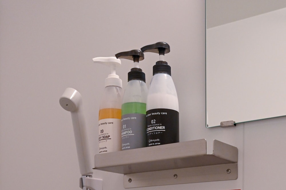 スタンダード ダブルルーム 禁煙 (23時以降のチェックインはできませんのでご注意ください) 客室1 | HOTEL R9 The Yard 太田