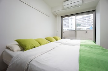 Terry's Apartment Namba West I E02C