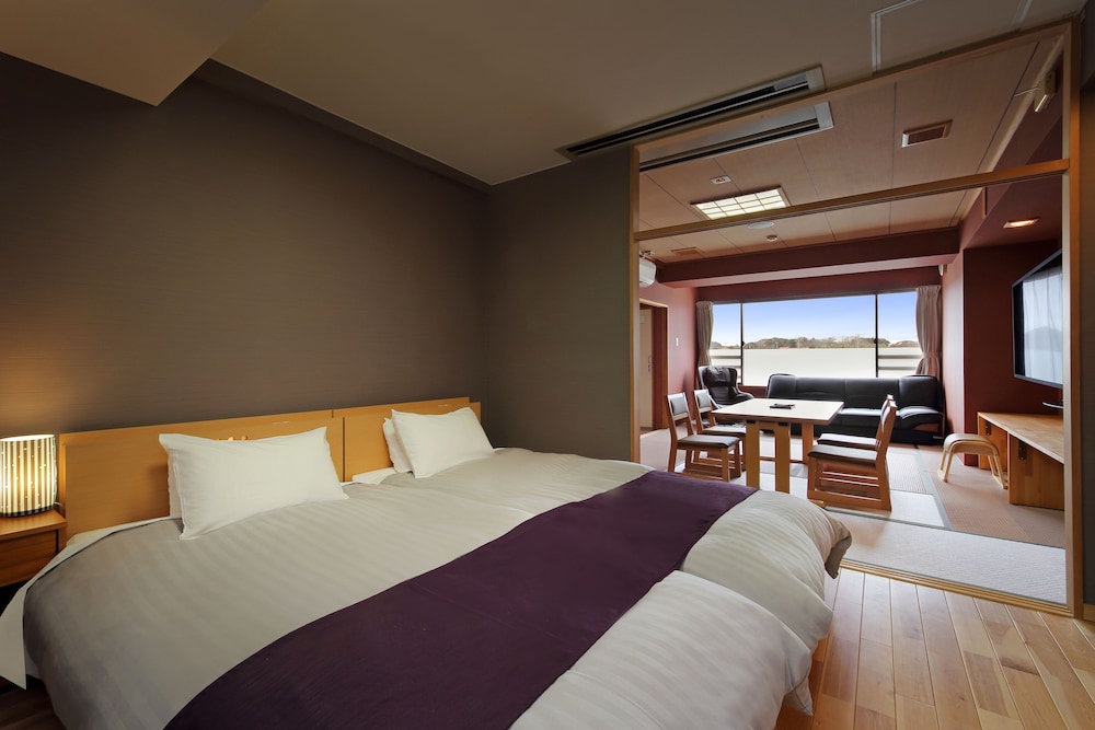 【悠you】ロイヤルスイートルーム 客室3 | 夢みさき