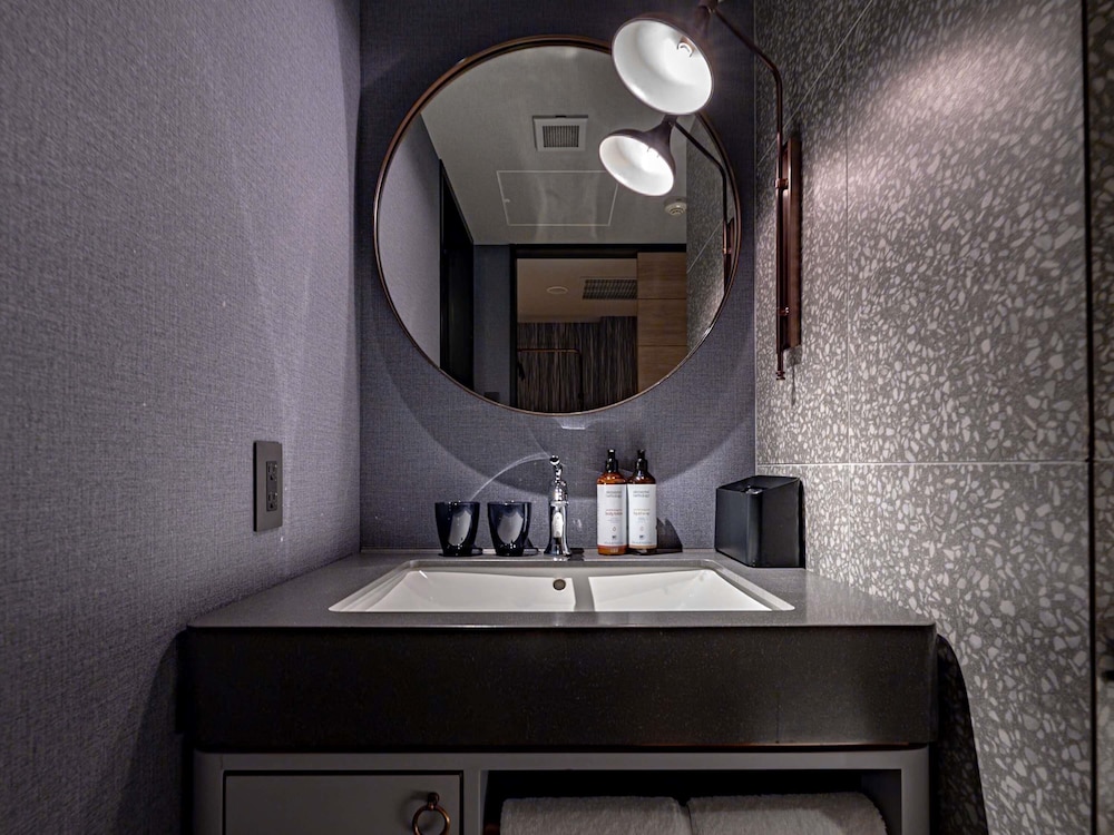 スーペリア ルーム 浴槽 (2 Single beds and 1 Sofa bed) 客室6 | メルキュール京都ステーション