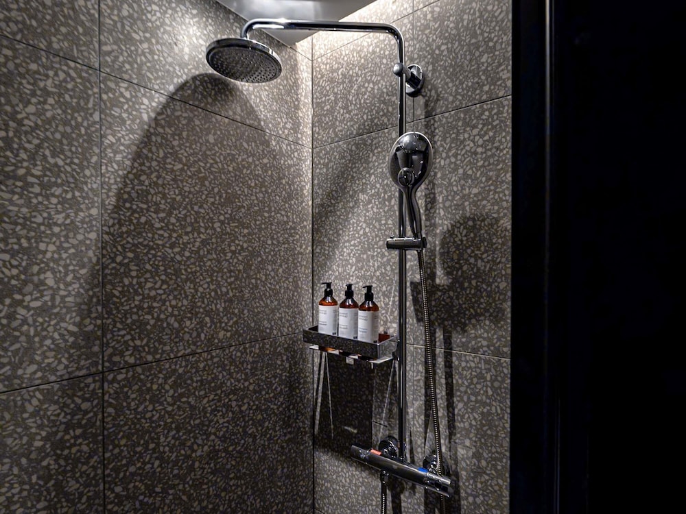 スーペリア ツインルーム シングルベッド 2 台 禁煙 客室12 | メルキュール京都ステーション