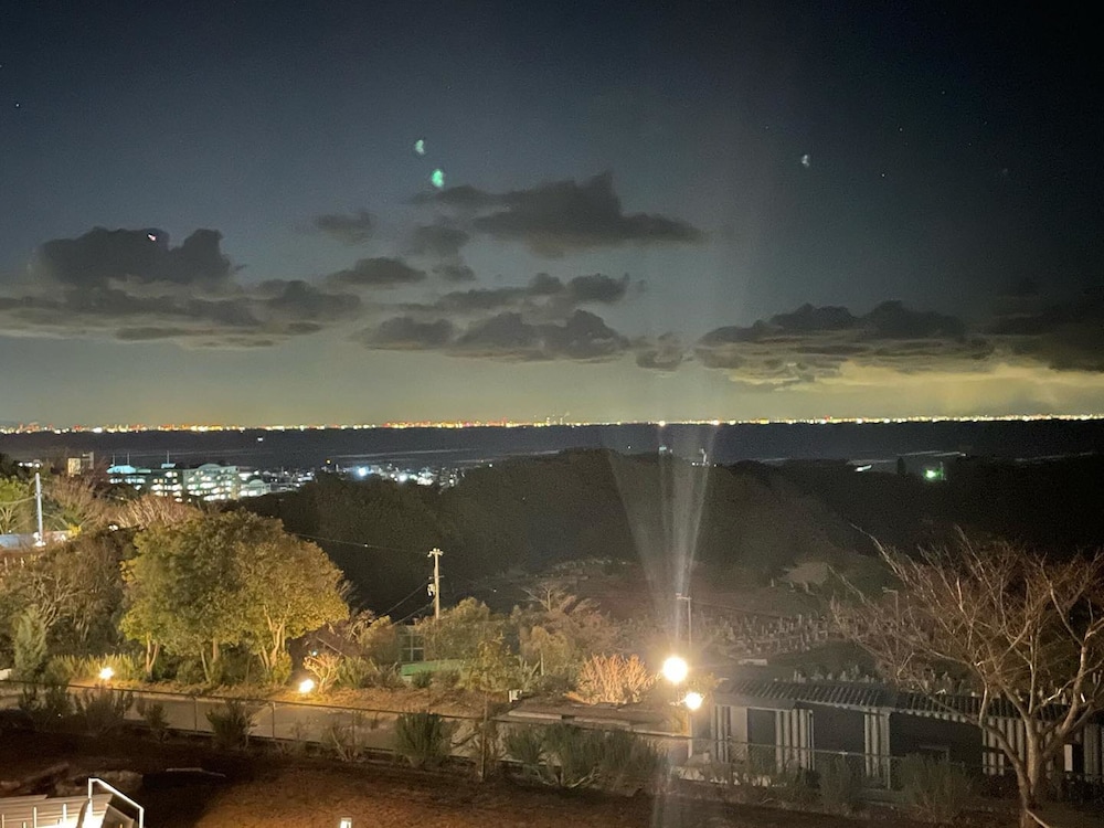 [テラス棟] 300平米·1棟貸切 (2~3階/暖炉·テラス付) 禁煙 部屋からの景観0 | La Terrasse Awaji