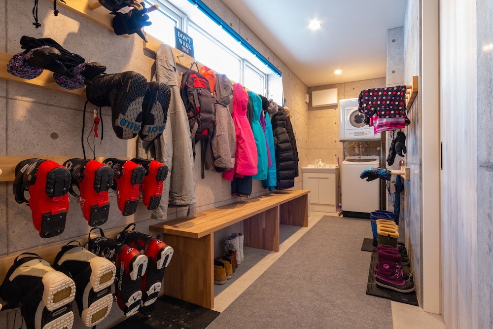 用具保管庫1 | OFF - PISTE CHALET by H2 Life 用具保管庫1 | OFF - PISTE CHALET by H2 Life