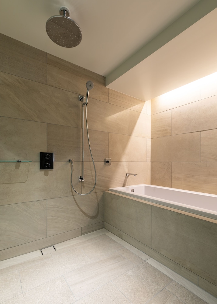 4ベッドルーム ペントハウスレジデンス バスルーム3 | ザ・ヴェール・ルスツ