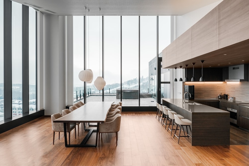 4ベッドルーム ペントハウスレジデンス リビング エリア3 | ザ・ヴェール・ルスツ