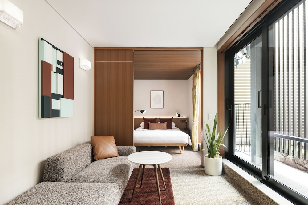 スタンダードクイーンルーム ガーデンビュー 禁煙 | THE AOYAMA GRAND HOTEL