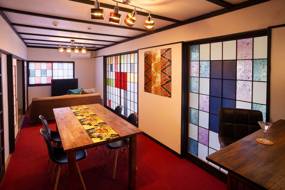 一棟貸し 客室1 | 大正モダンヴィラ 禅