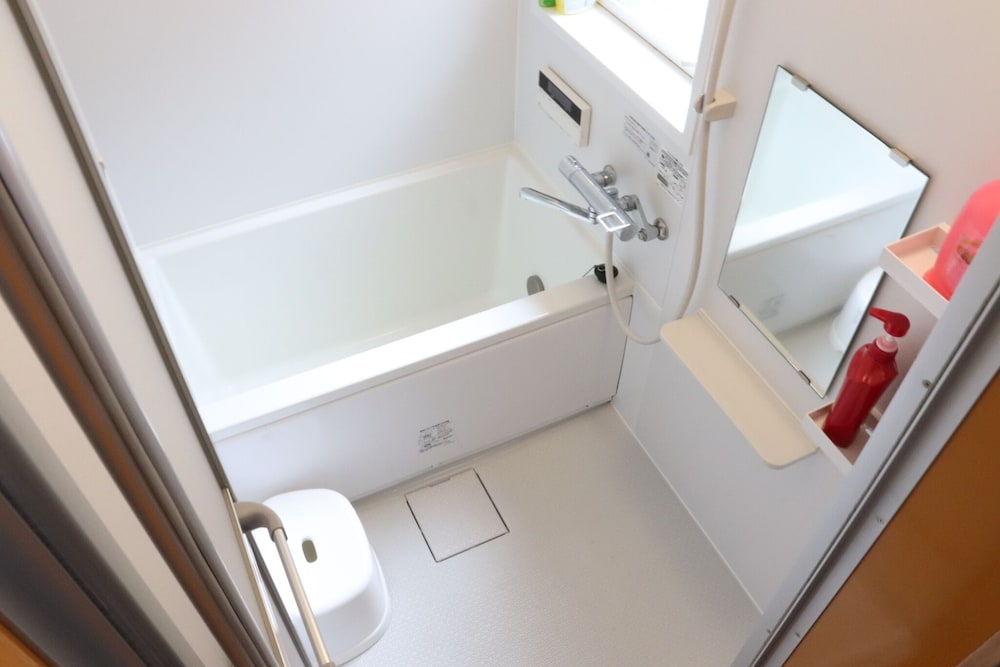 一棟貸し バスルーム0 | 大正モダンヴィラ 禅