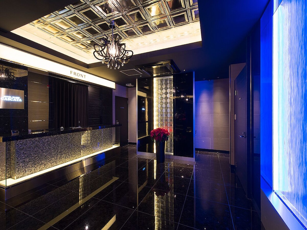 フロント1 | HOTEL GLANZ CASCATA