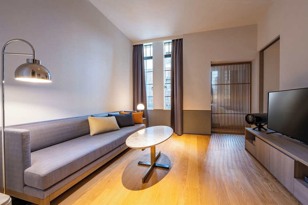 [Schoolhouse]グレース キング 禁煙 客室4 | ザ・ゲートホテル京都高瀬川 by HULIC