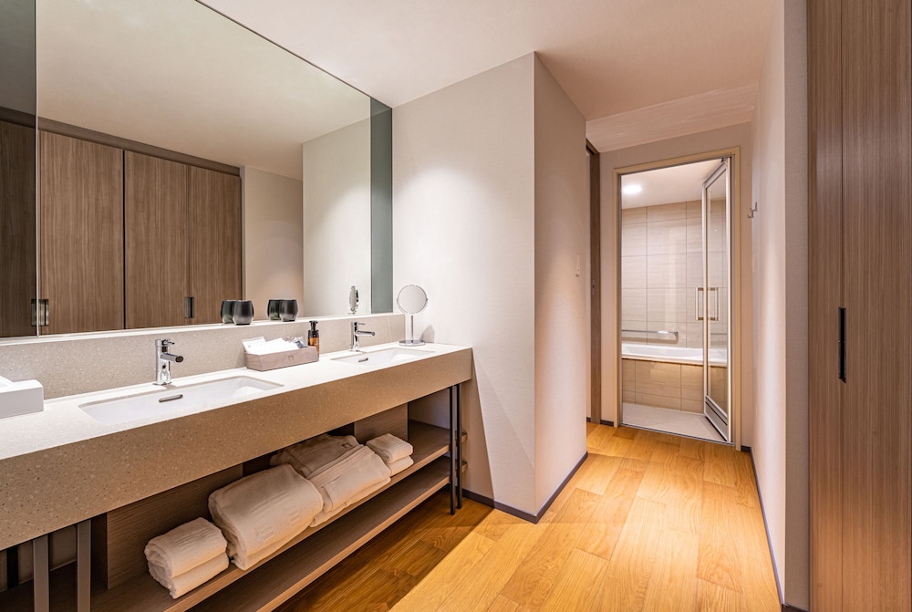 [Schoolhouse]グレース キング 禁煙 バスルーム0 | ザ・ゲートホテル京都高瀬川 by HULIC