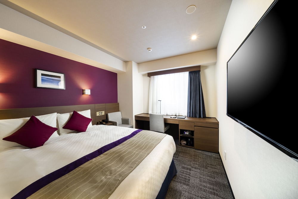 スーペリア ルーム ダブルベッド 1 台 禁煙 冷蔵庫 客室5 | ベストウェスタンプラス福岡天神南