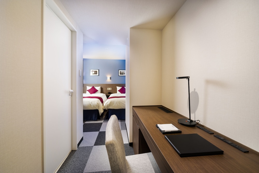 スタンダード ルーム シングルベッド 3 台 禁煙 冷蔵庫 (Larger Room) 客室9 | ベストウェスタンプラス福岡天神南