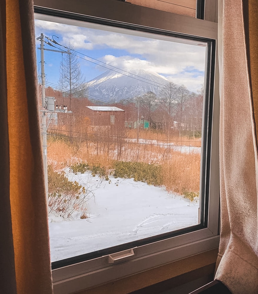 コンフォート ツインルーム 専用バスルーム マウンテン ビュー0 | The Niseko Ski Lodge - Higashiyama