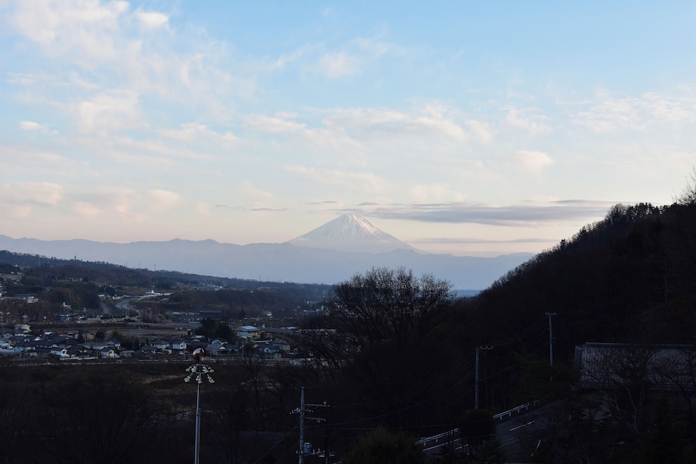 【富士山側】 12.5畳 和室 禁煙 マウンテン ビュー0 | 若神楼