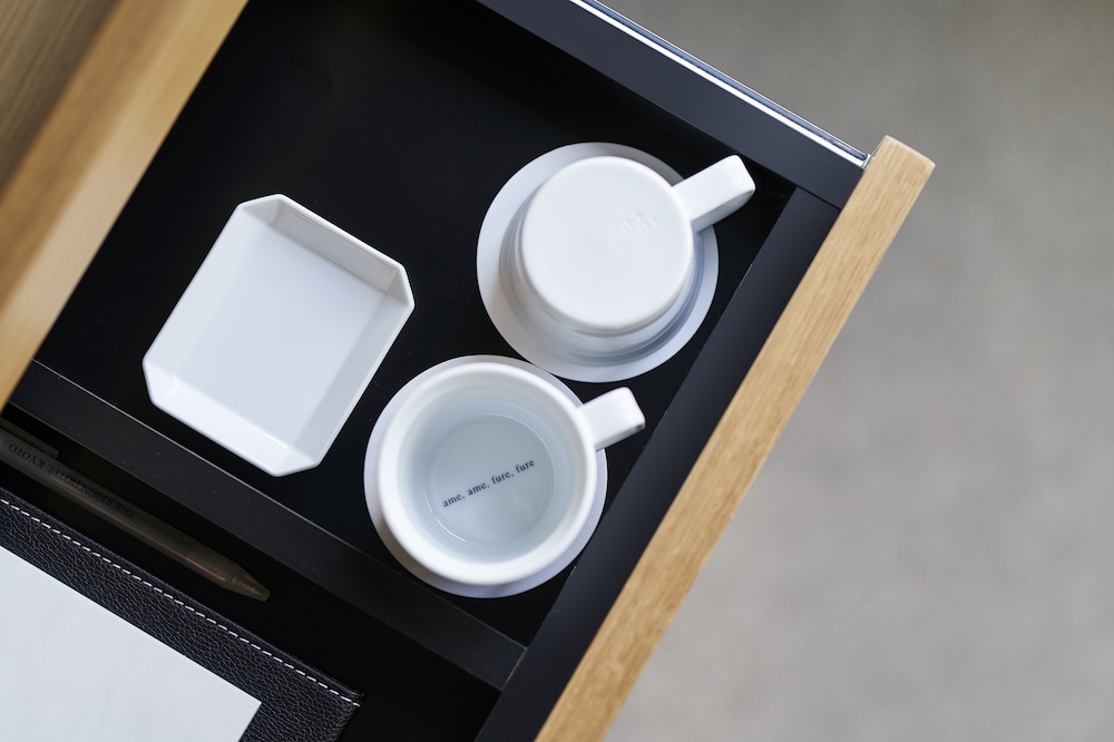 ロフトベッド ツイン 禁煙 (シャワーブース付き*バスタブはありません) 客室の設備とサービス4 | THE REIGN HOTEL KYOTO