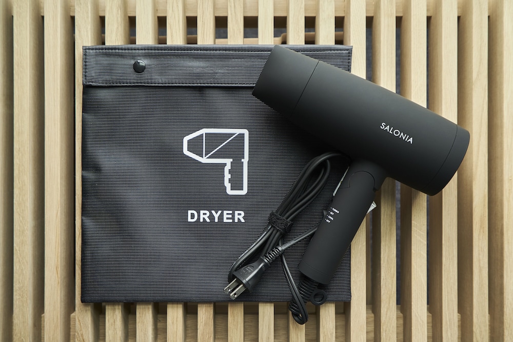 ロフトベッド ツイン 禁煙 (シャワーブース付き*バスタブはありません) 客室の設備とサービス1 | THE REIGN HOTEL KYOTO