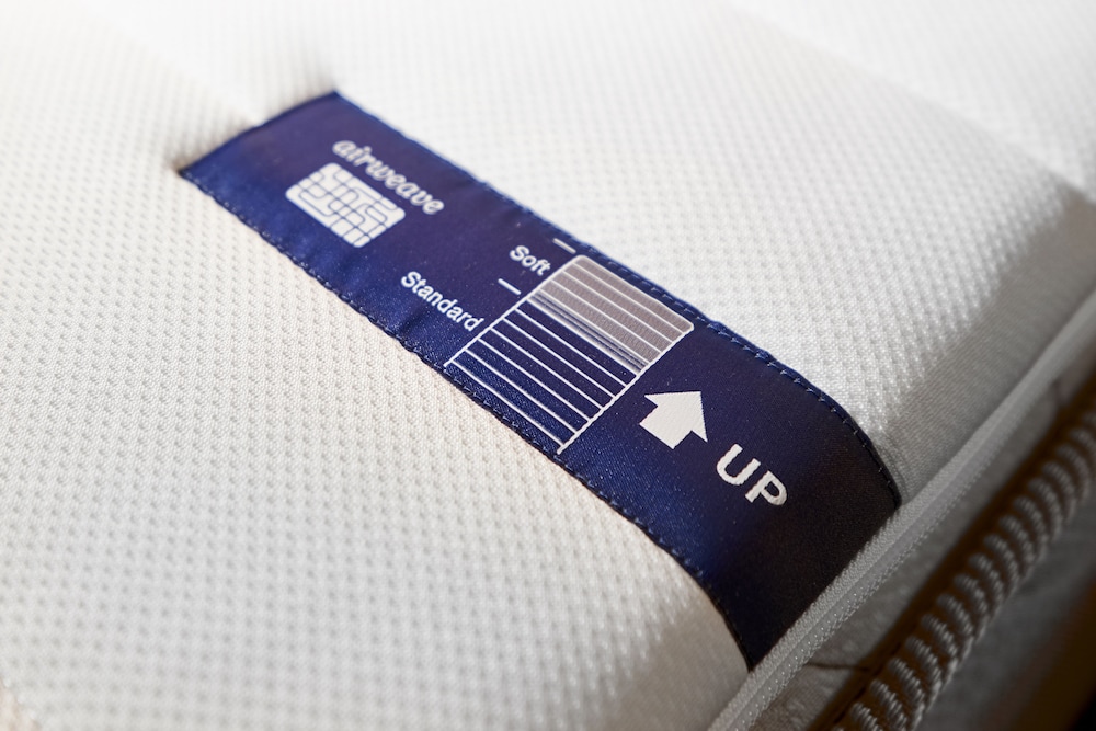 コンフォート キング エアウィーヴ パッド 禁煙 (シャワーブース付き*バスタブはありません) 客室の設備とサービス3 | THE REIGN HOTEL KYOTO