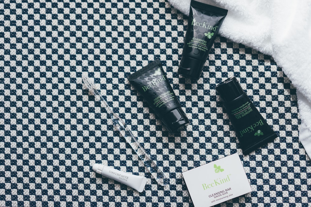 ルーム ベッド (複数台) (2 Twin Beds with Sofa Bed) 客室の設備とサービス0 | ハイアット セントリック 金沢