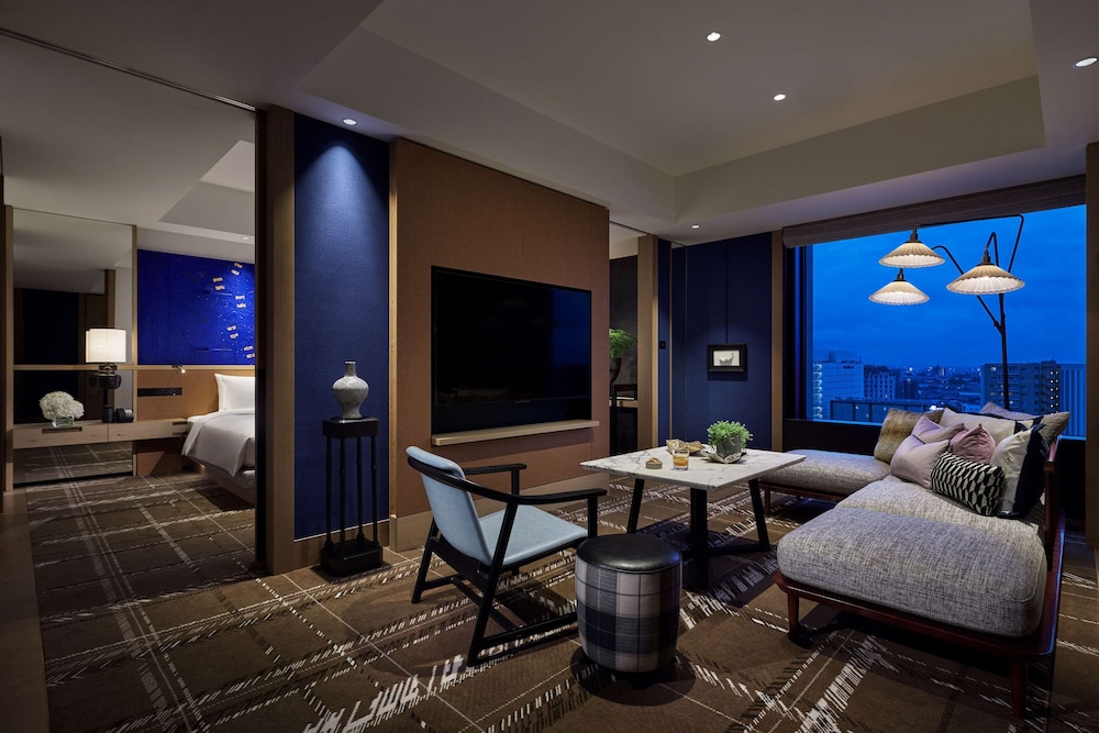 スイート キングベッド 1 台 客室1 | ハイアット セントリック 金沢