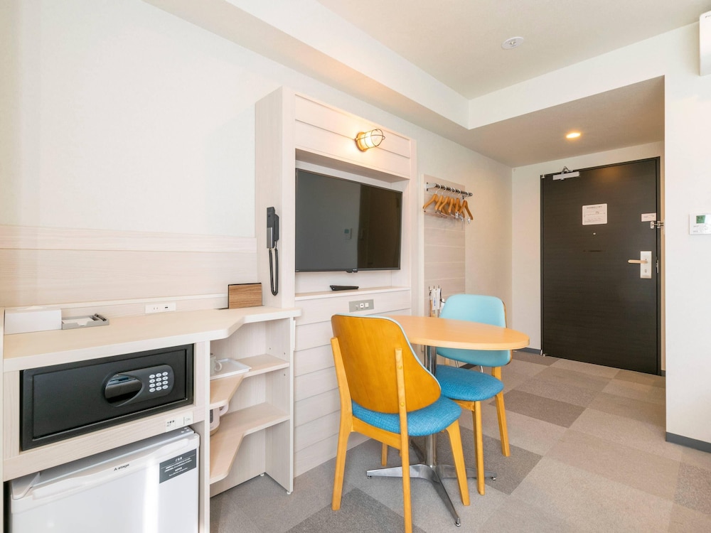 スタンダード ルーム シングルベッド 2 台 禁煙 客室5 | コンフォートホテル石垣島