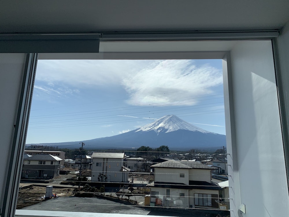 スタンダード ツインルーム 富士山ビュー マウンテン ビュー0 | THE GARDEN