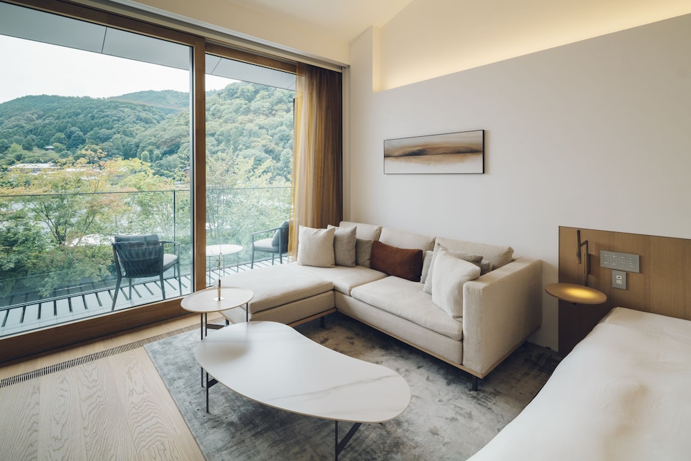 ツインルーム バルコニー マウンテンビュー 部屋からの景観2 | MUNI KYOTO