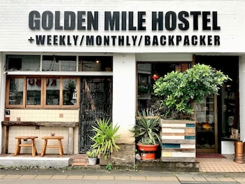 GOLDEN MILE HOSTEL