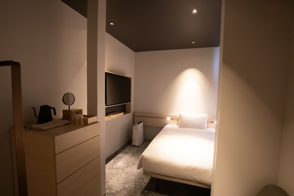 [ YOSHITOKI 302 ] Modern スタンダードダブル | 源 (GEN) ホテル鎌倉