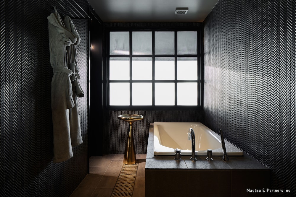 L10 パークコーナースイート バスルーム0 | ザ タワー ホテル ナゴヤ