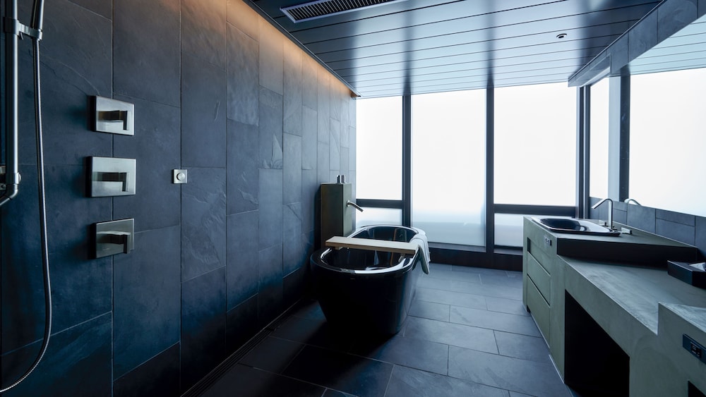 S15 パークテラススイート 客室2 | ザ タワー ホテル ナゴヤ