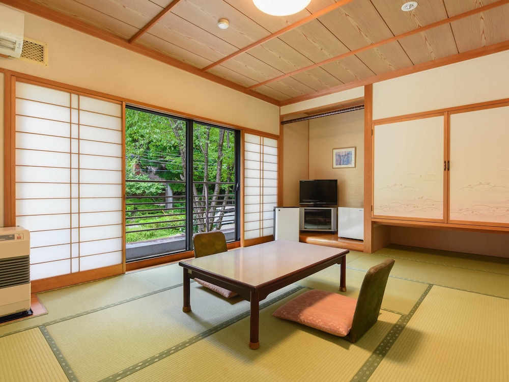 [眺望なし] 和室10畳 | Suzuranso