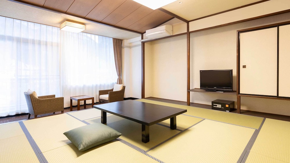 [禁煙] スタンダード和室8名定員 内風呂あり(本館) | 大江戸温泉物語 Premium ホテルニュー塩原