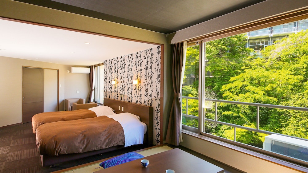 [禁煙] スーペリア和洋室ツイン 内風呂あり(湯仙峡) | 大江戸温泉物語 Premium ホテルニュー塩原