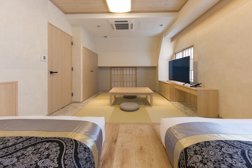 スーペリアファミリールーム 禁煙 客室2 | IAM HOTEL